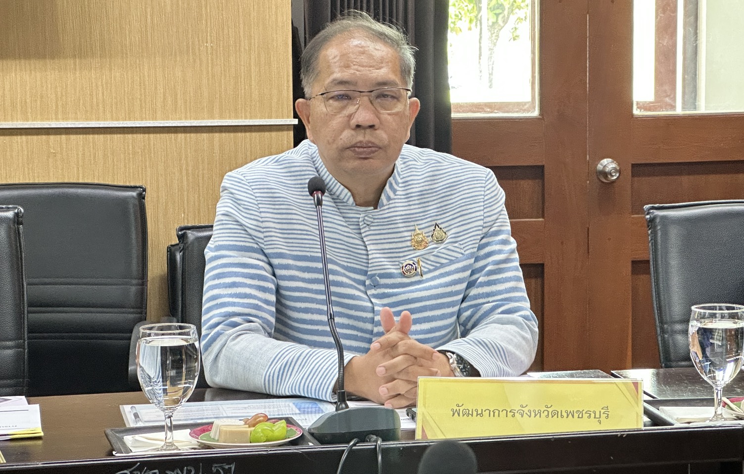 พช.เพชรบุรี>>>ร่วมประชุมเตรียมความพร้อมโครงการ “คนละครึ่ง พลัส”เพชรบุรีเร่งเดินหน้า "คนละครึ่งพลัส" 