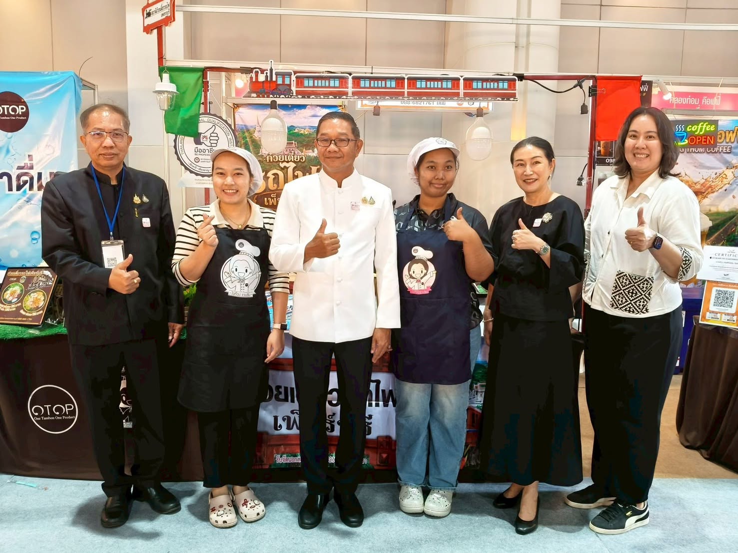 💎 พช.เพชรบุรี >> เข้าร่วมพิธีเปิดงาน OTOP Midyear 2026