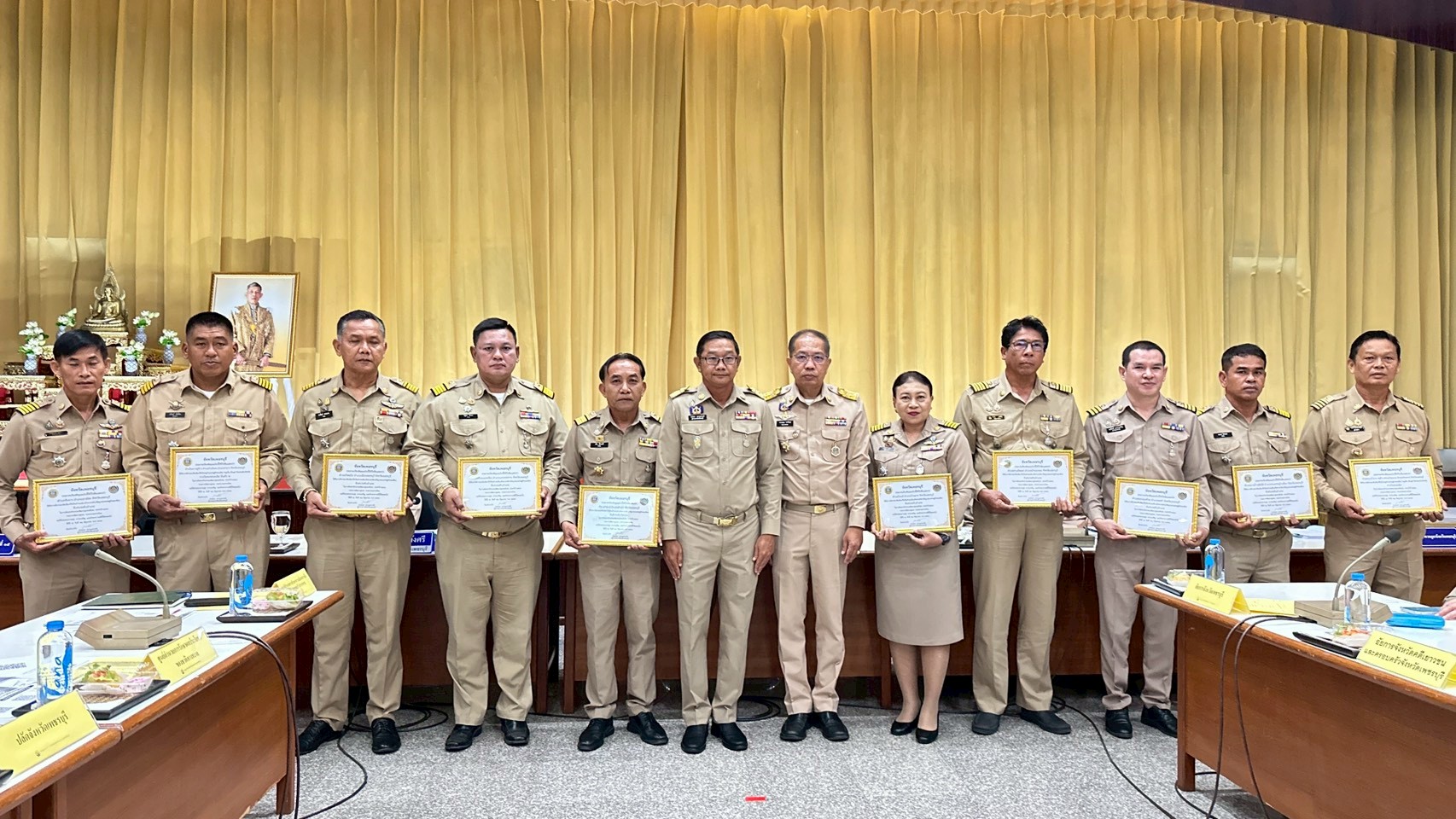 💎 พช.เพชรบุรี >> มอบทุนอุปการะกองทุนพัฒนาเด็กชนบท และมอบใบประกาศเกียรติคุณ ตามโครงการเชิดชูเกียรติคนกองทุนพัฒนาบทบาทสตรีดีเด่น และโครงการคัดสรรกิจกรรมพัฒนาชุมชนดีเด่น ประจำปี 2569 